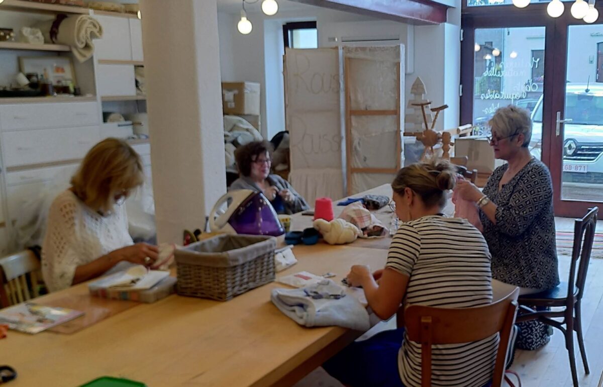 Un club pour tricoter, crocheter, tisser, broder, filer dans la convivialité